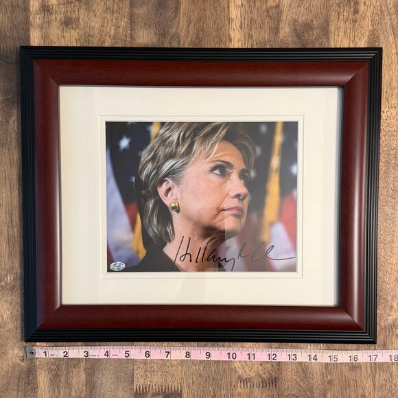 Hillary Clinton First Lady USA Autographed Framed Photo 17x14 COA Greg Tucker - Picture 4 of 7